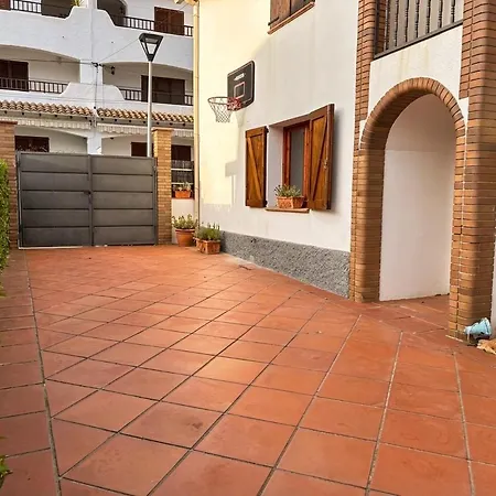 Private With Pool & Bbq - Barcelona كوماروغا